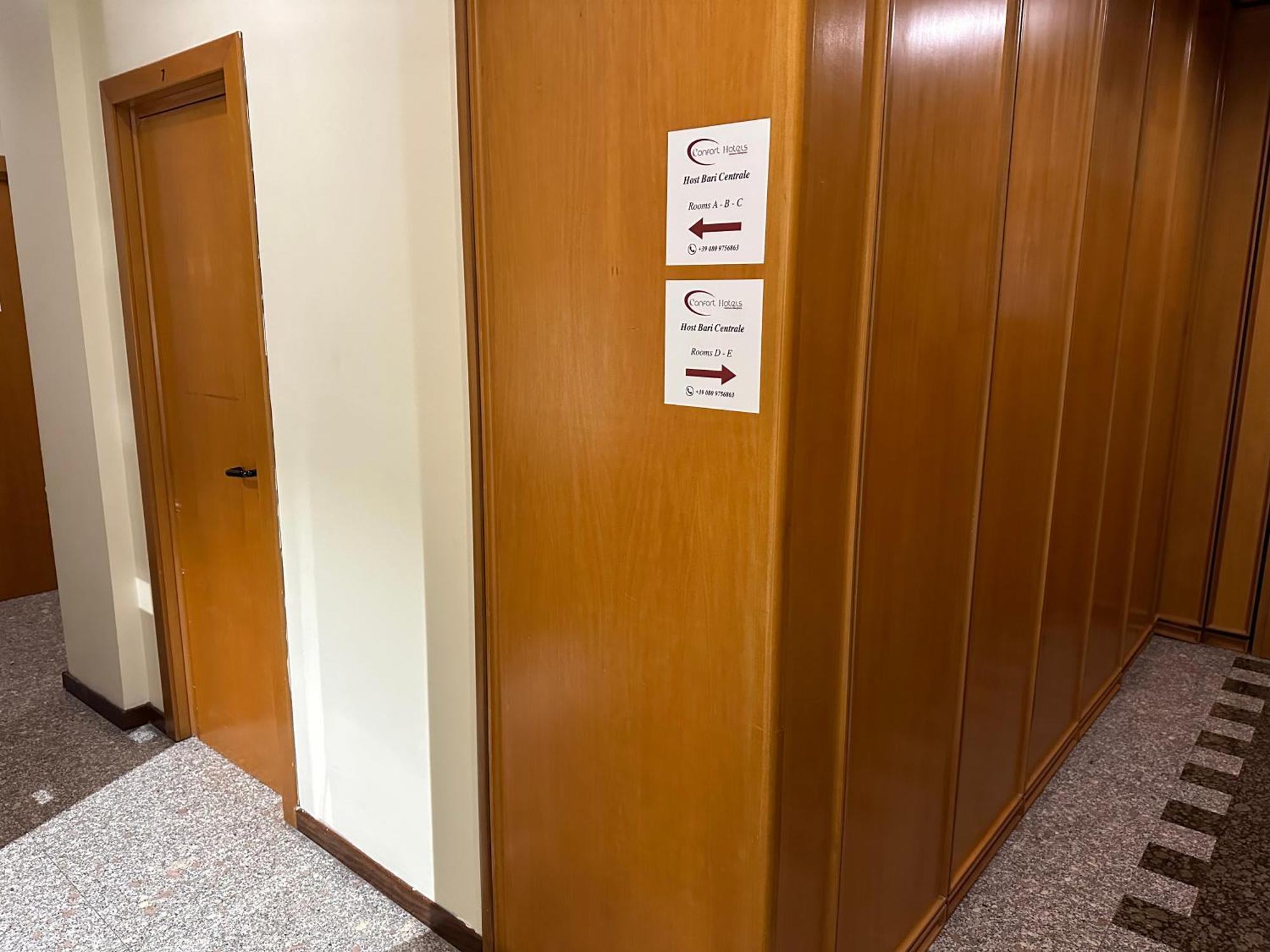 Cconforthotels Host Bari Centrale Exteriör bild